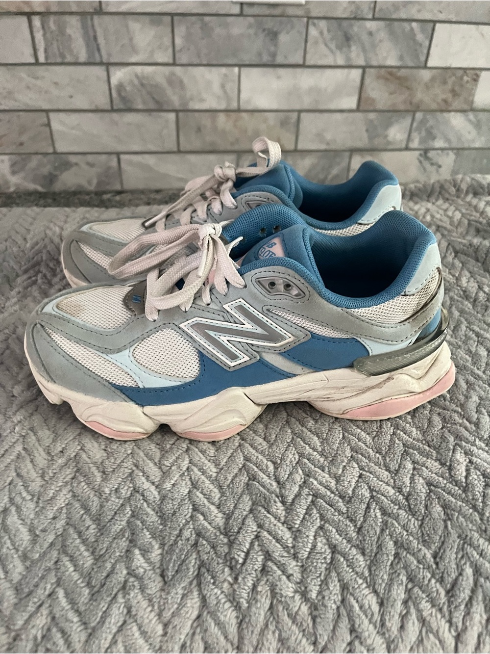 New Balance Women's Blue and White Athletic Sneakers